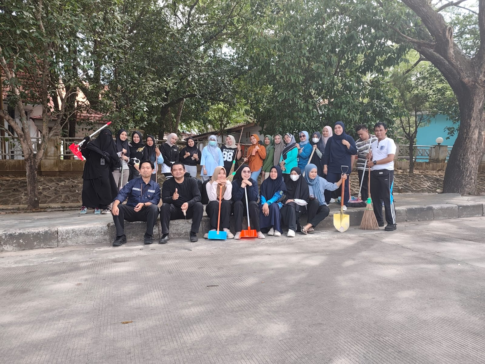 Kominfo Wajo Aksi Bersih di Hari Peduli Sampah Nasional 2026